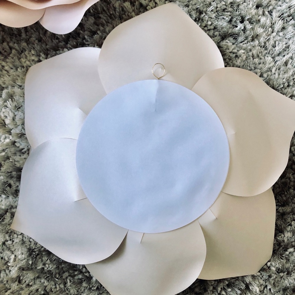 Paper Flowers Set - Picture 4 of 5